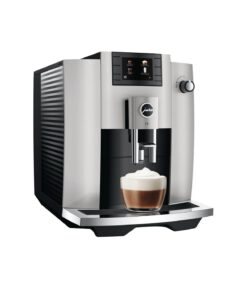 Kaffeevollautomat mit Display und Milchsystem